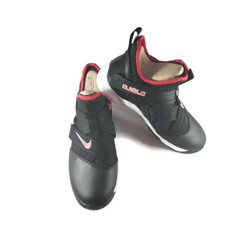 Lebron Soldier 12 - 7Y